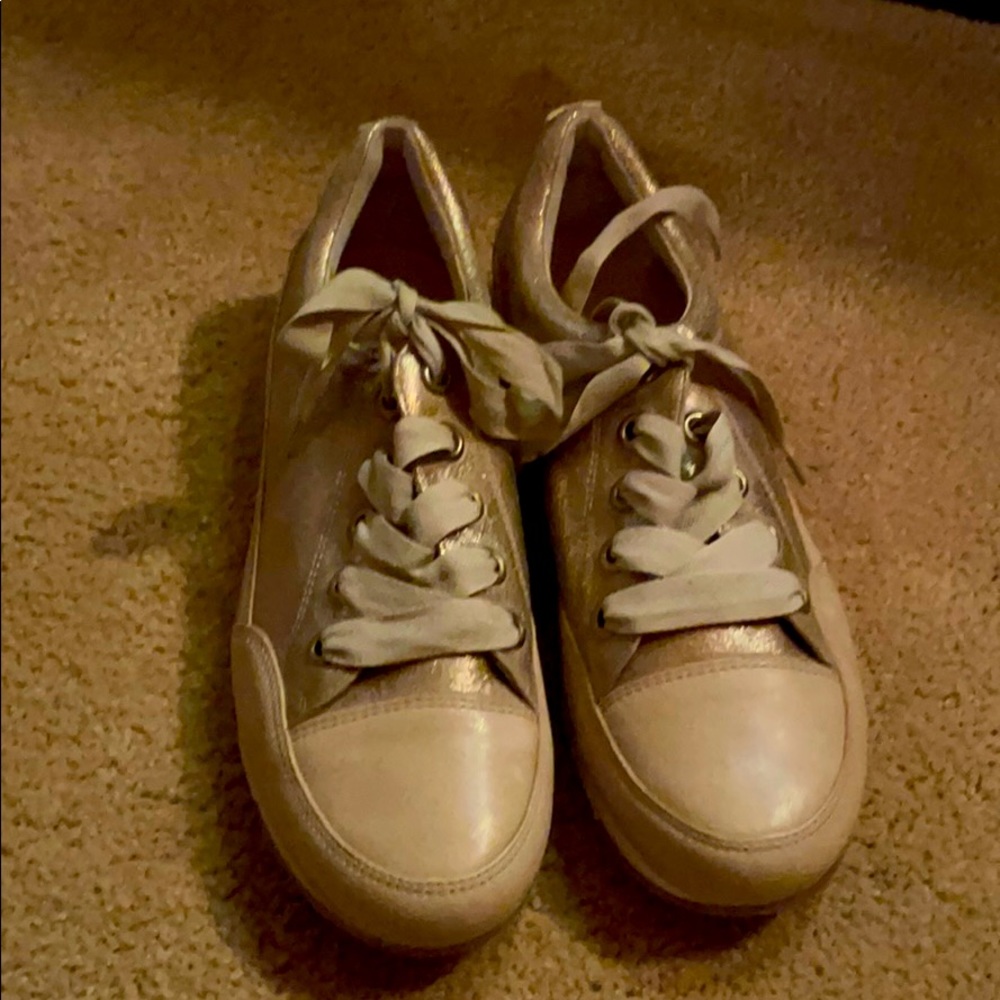 Paul Green lace up tennis shoes
